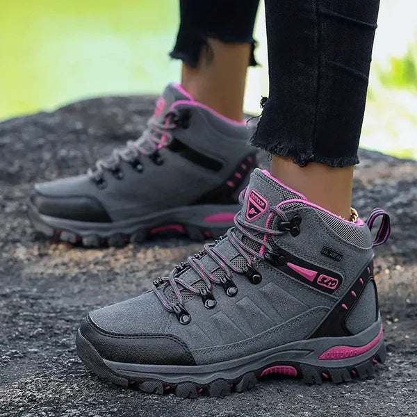 Comfortable Women's Insulated Hiking Boots With Good Arch Support