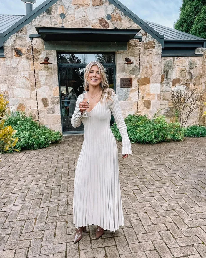 Lightweight Women's Knit Maxi Dress with Sleeves - BritishElegance
