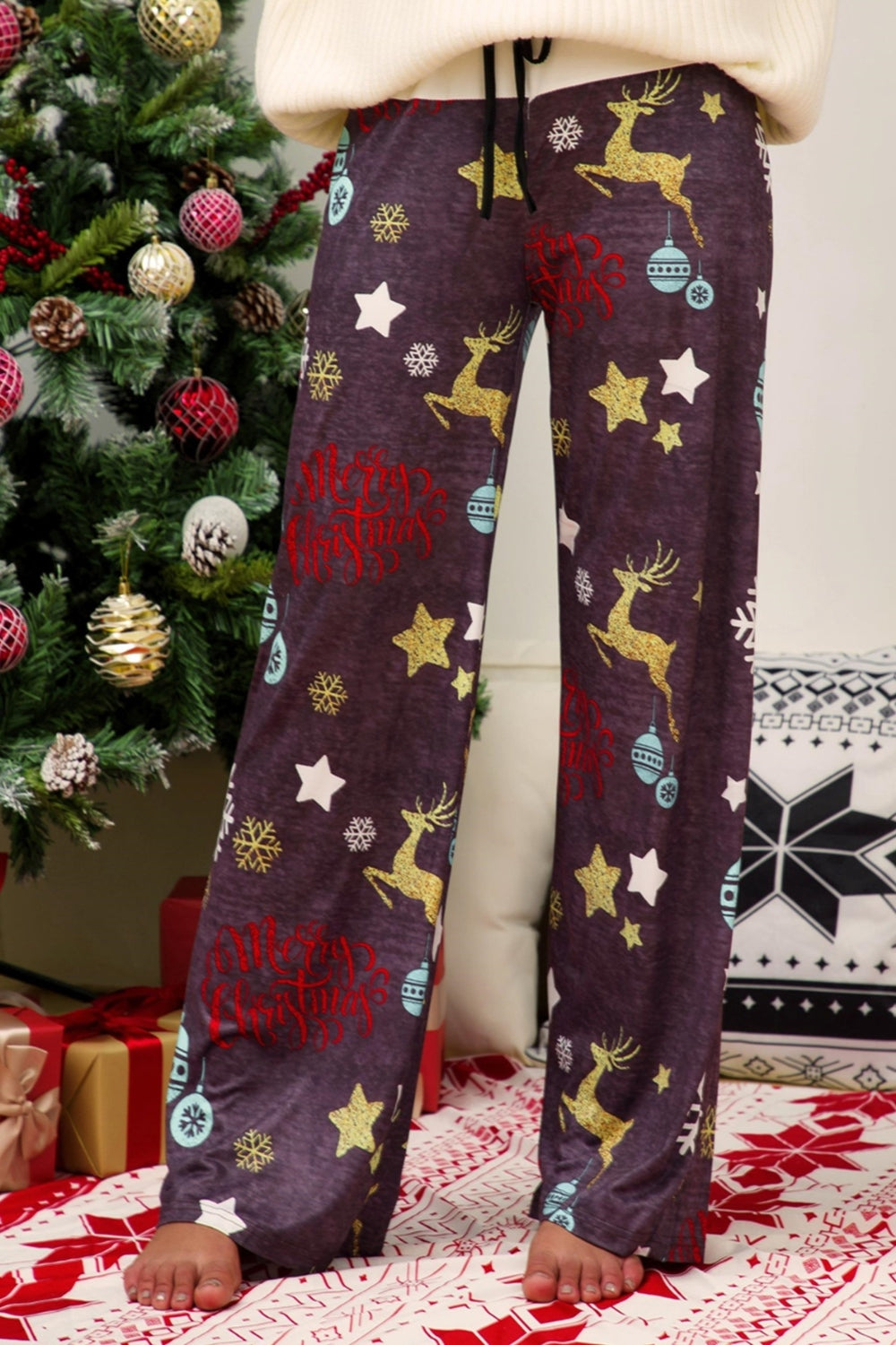 Holiday Cheer Women's Straight Leg Printed Pants