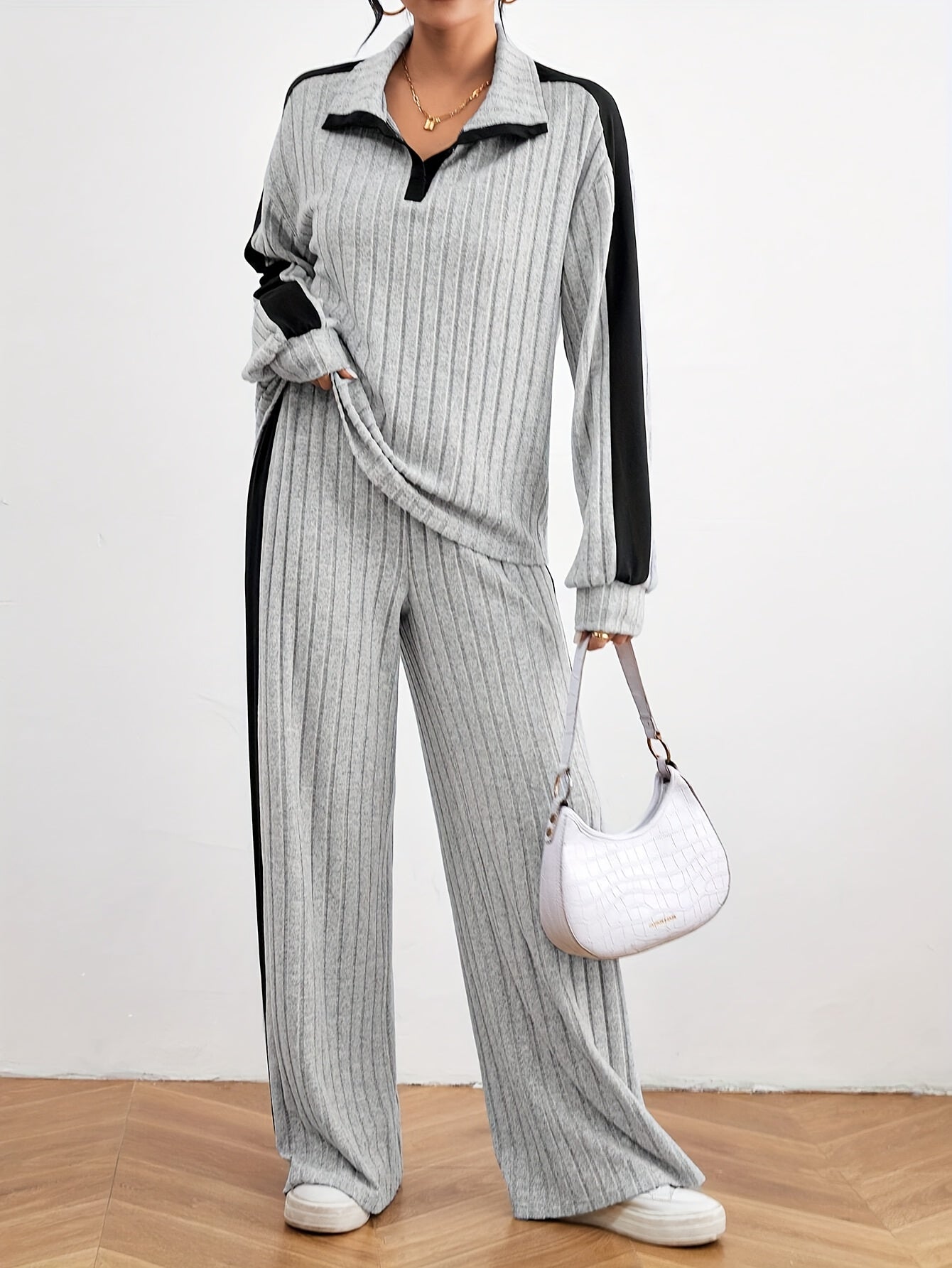 Comfortable Women's Jogging Suit All Season Outfit - VogeLuxe