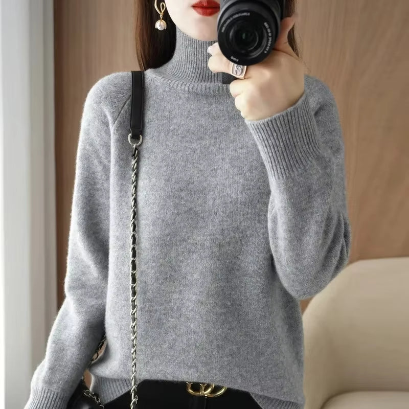 Ladies' Crew Neck Wool Sweater
