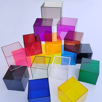Clear Plastic Showcase Box for Valuables - VogeLuxe