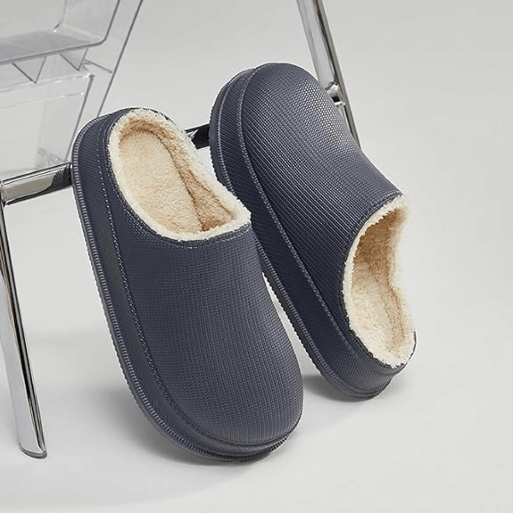 VogeLuxe | Women’s Cozy Faux Fur Slip On Slippers