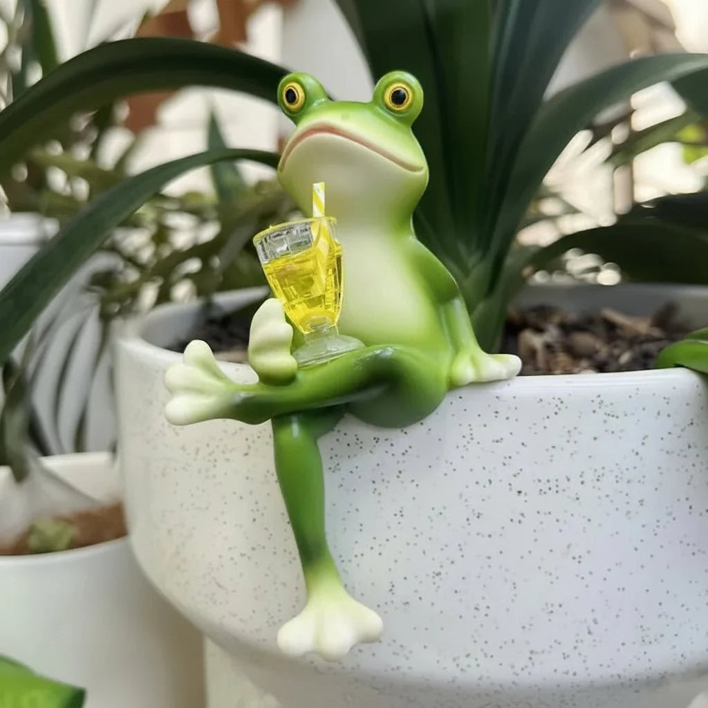 Fun Green Frog Figurine Decorative Garden Statue
