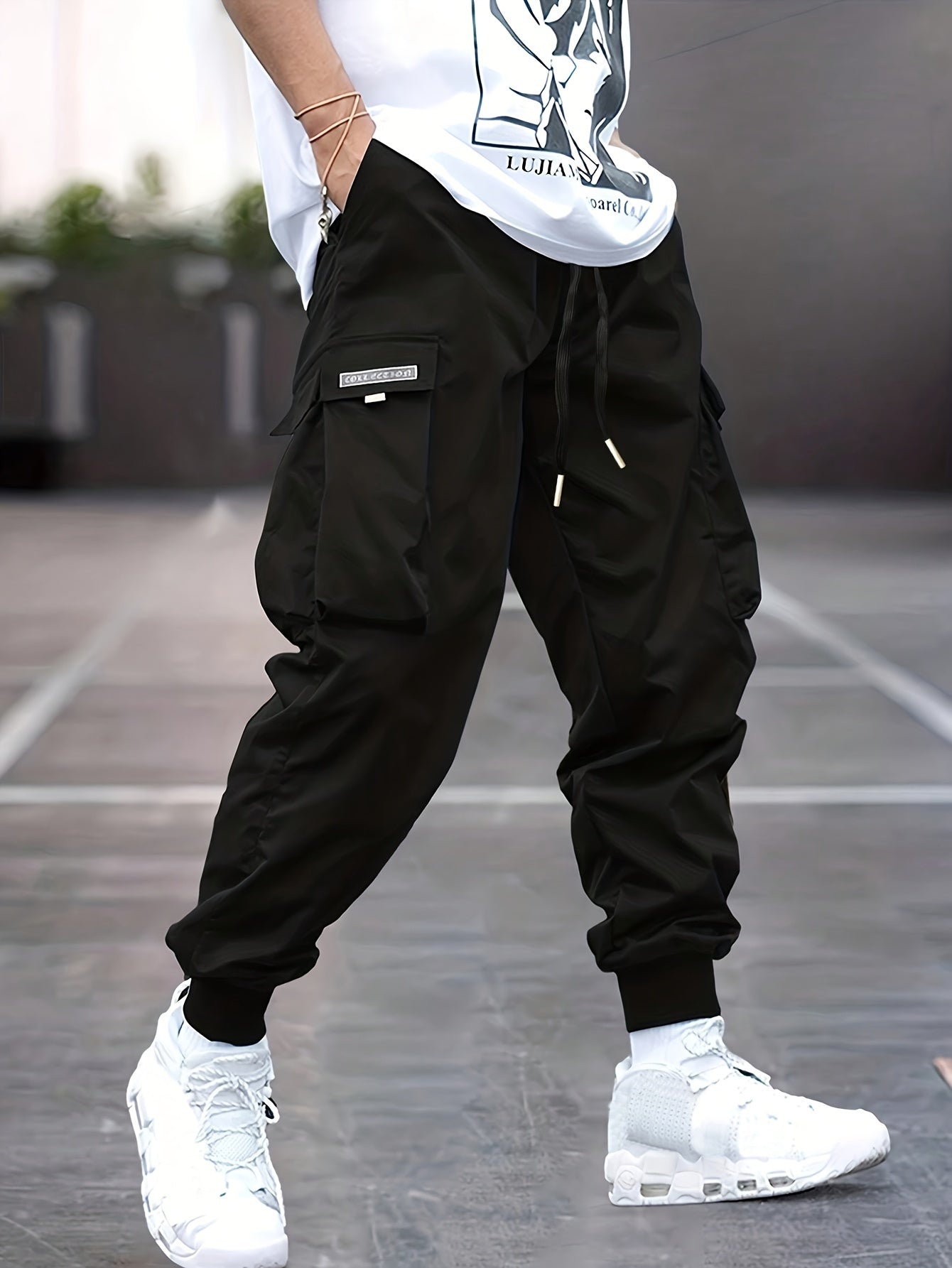 Relaxed Fit Men's Cargo Pants - VogeLuxe
