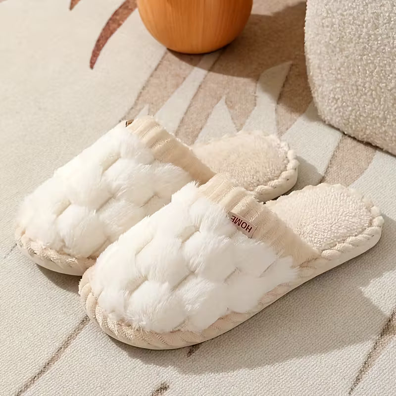 Cozy Plush Women's Slippers – Comfortable Fuzzy Home Shoes