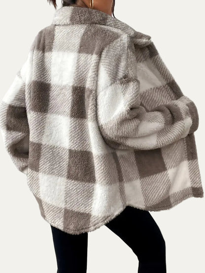 VogeLuxe | Women’s Oversized Teddy Plaid Shacket