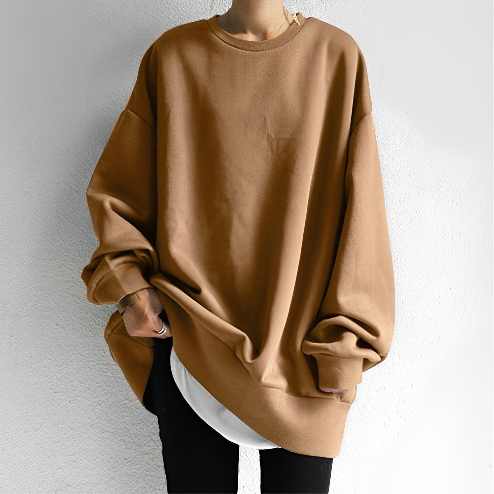 Relaxed Fit Women's Crew Neck Sweatshirt - VogeLuxe