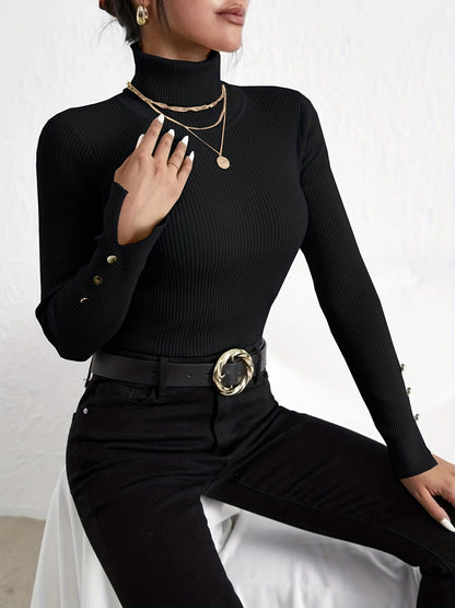 Women's Classic Crew Neck Wool Sweater in Fitted Style