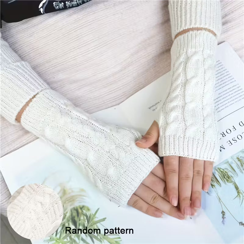 Cozy Women's Touchscreen Winter Gloves - VogeLuxe