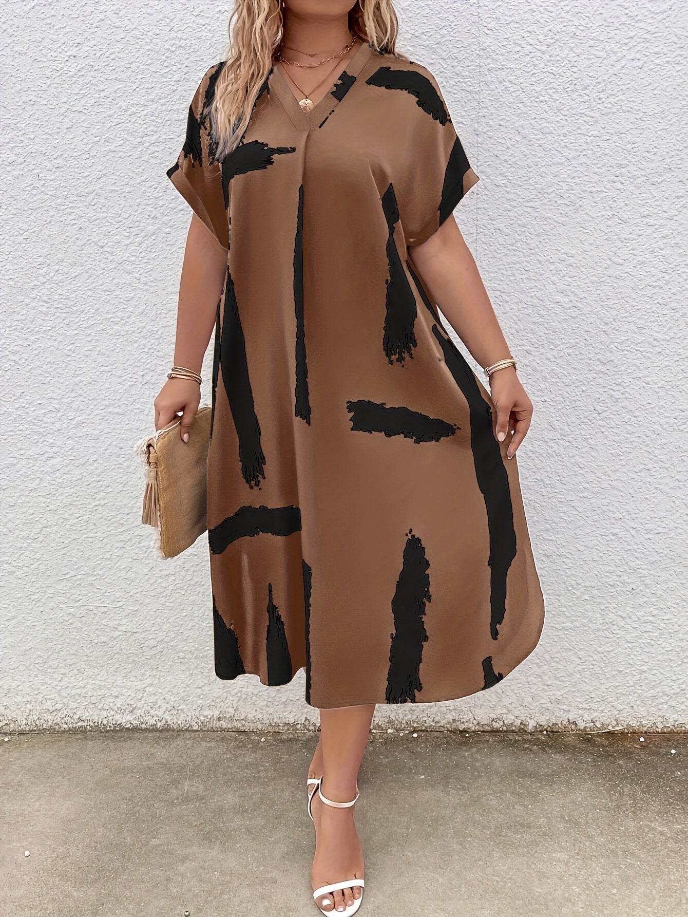 Curvy Fit Ladies Maxi Dress with Slimming Design