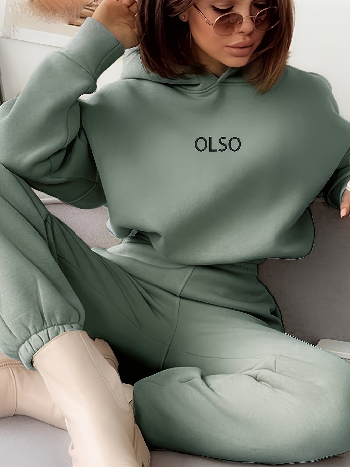 Comfy Women's Hoodie Sweatpants Tracksuit Set with Elastic Waist
