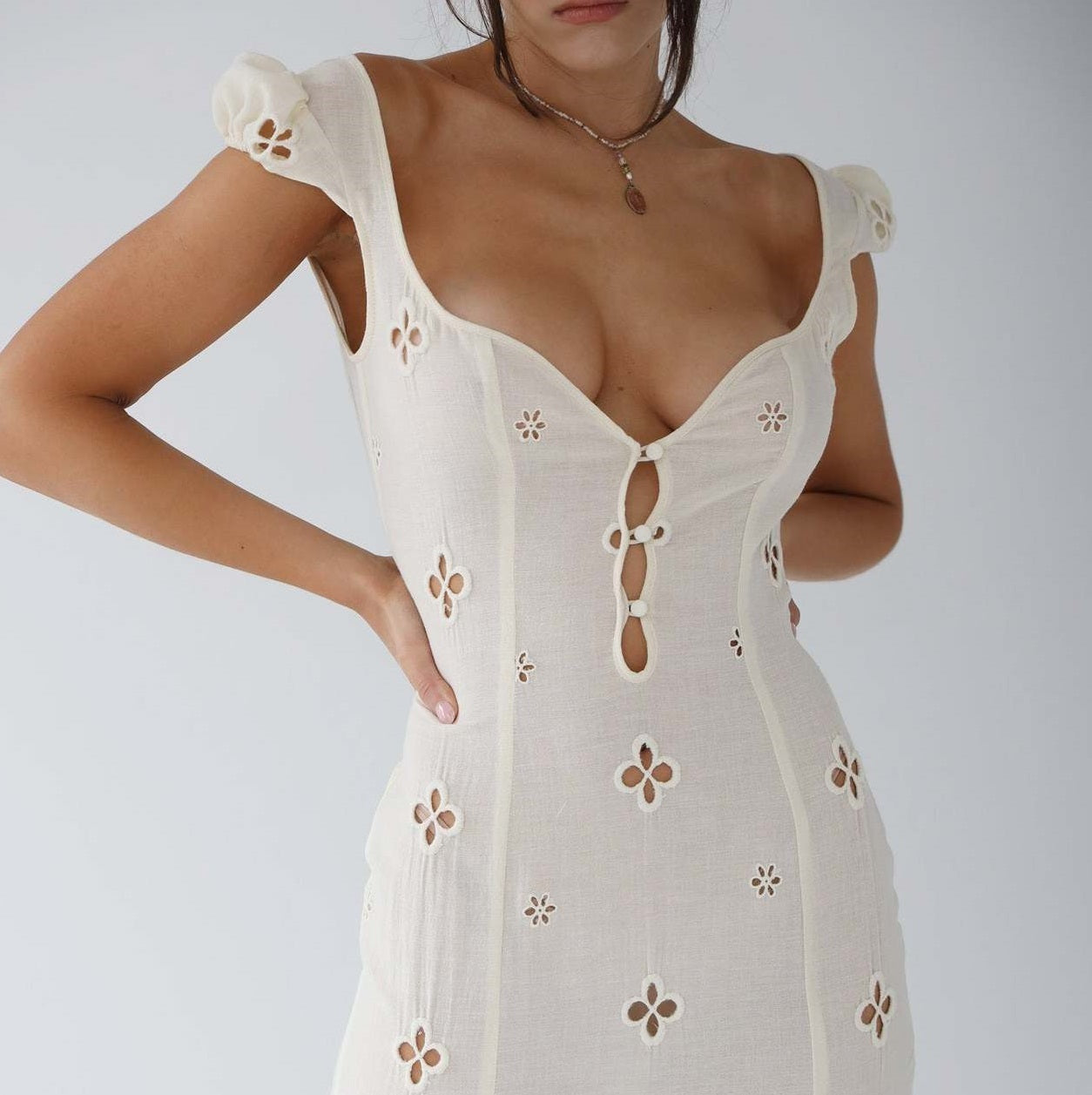 Beautiful Lace Bridal Gown for Women - VogeLuxe