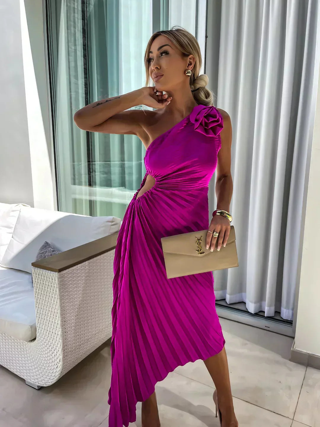 Chic Ruffled Shoulder Party Dress