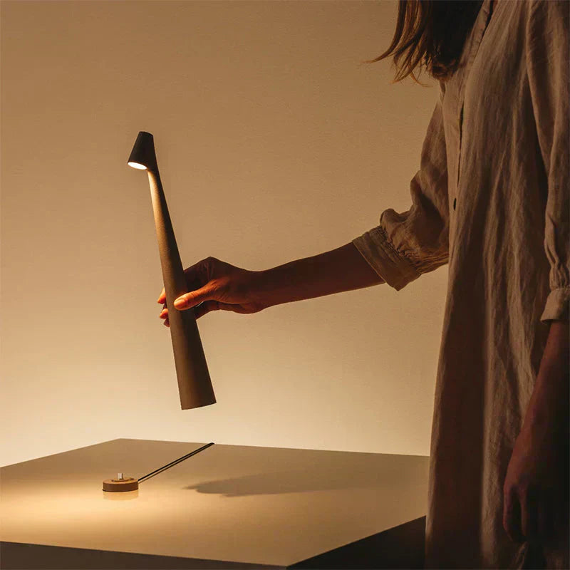 Simple Slim Wireless Desk Lamp For Warm Reading Light - BritishElegance