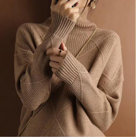 Soft Women's Cashmere Crew Neck Winter Sweater