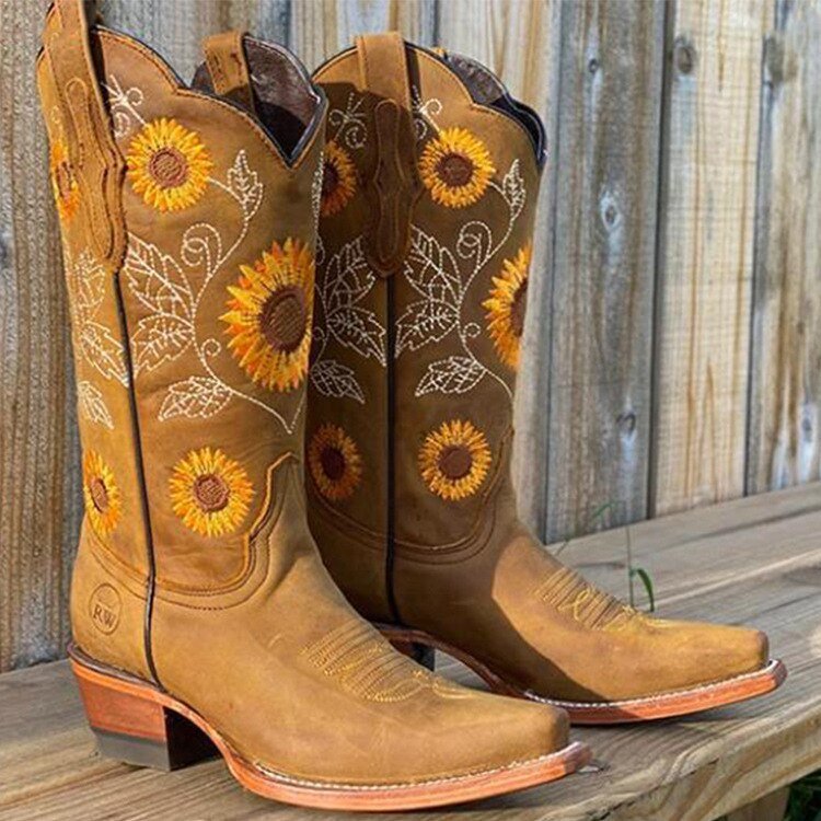 Western Style Embroidered Ladies Boots - VogeLuxe