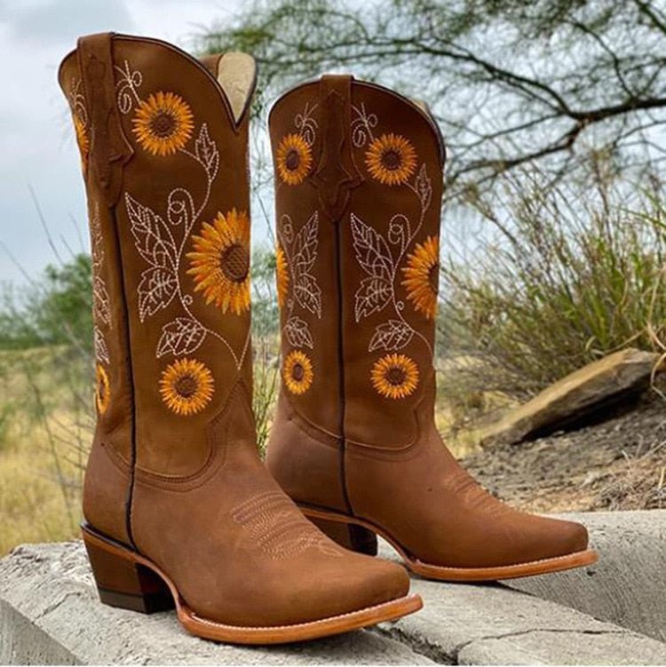 Western Style Embroidered Ladies Boots
