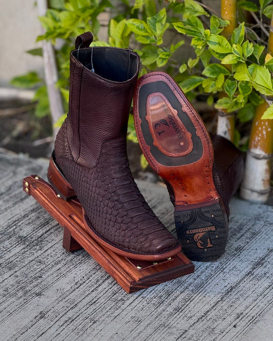 Premium Cowboy Leather Boots - Classic Style & Rugged Leather - VogeLuxe