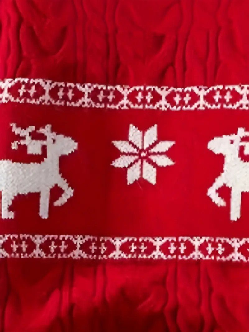 VogeLuxe | Men’s Festive Cable Knit Crewneck Sweater