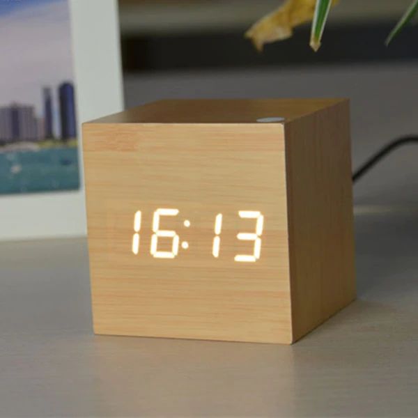 Simple Wooden LED Desk Clock