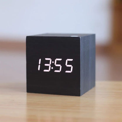 Simple Wooden LED Desk Clock - VogeLuxe