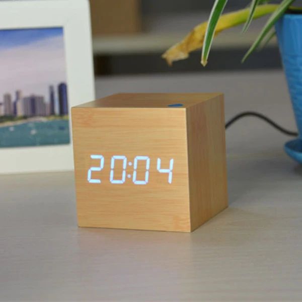 Simple Wooden LED Desk Clock