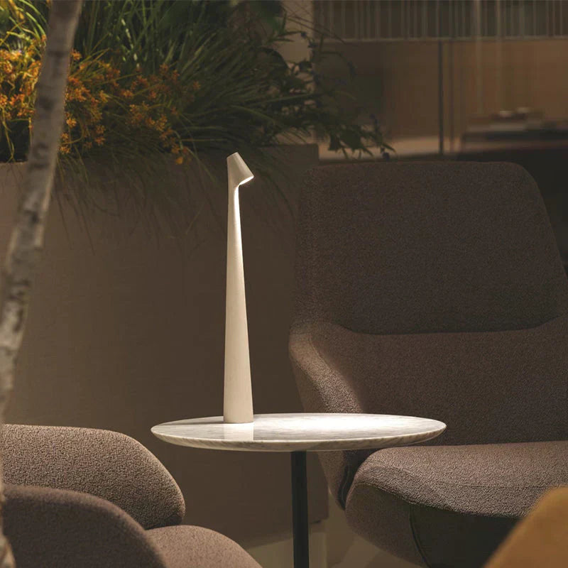 Simple Slim Wireless Desk Lamp For Warm Reading Light