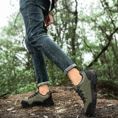 VogeLuxe | Men’s Low Top Outdoor Hiking Shoes