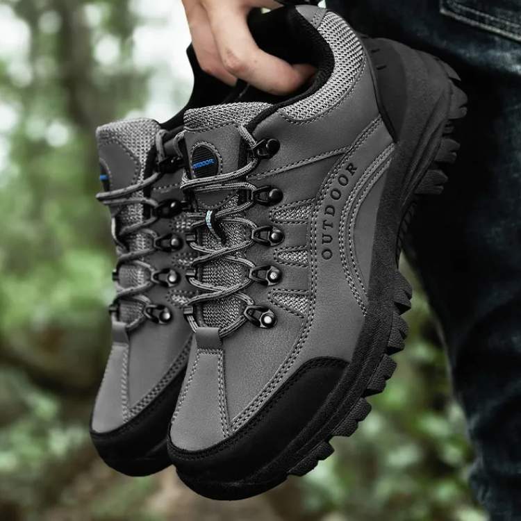 VogeLuxe | Men’s Low Top Outdoor Hiking Shoes