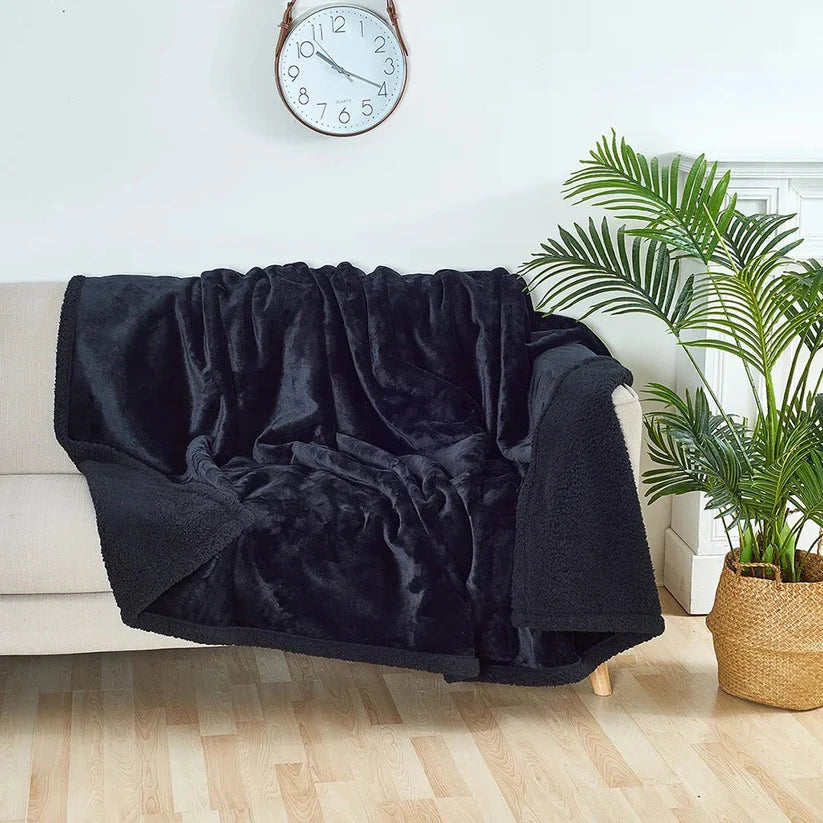 Waterproof Cozy Throw Blanket for Outdoor Use