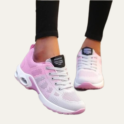 VogeLuxe | Women’s Metallic Trim Low Top Platform Sneakers